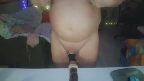 lacey online show from 04.21.26