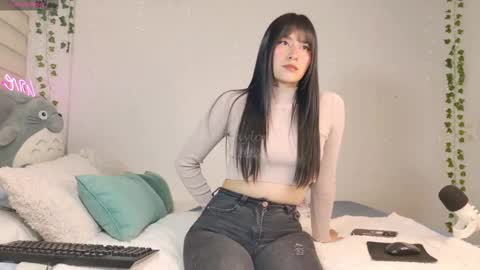 Snapshot of thaeltaylor chatting on 10.02.25 Thael online show from 10.02.25