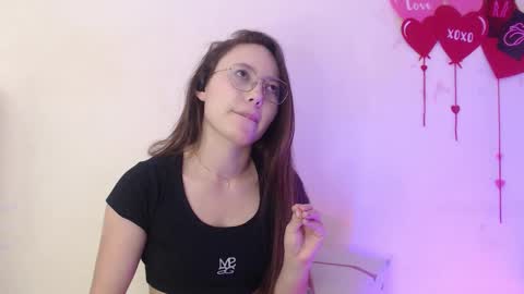 Snapshot of thalia_anderson chatting on 12.14.25 Thalia Anderson online show from 12.14.25