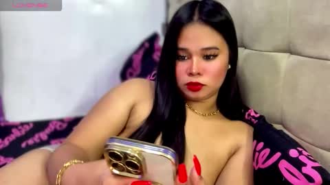 Ms. Thalia online show from 11.27.25