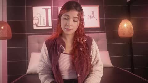 Thalia online show from 11.14.25