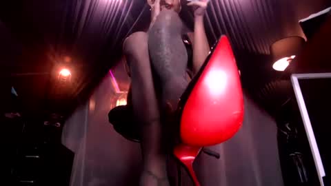 Thalia Saint online show from 06.25.26