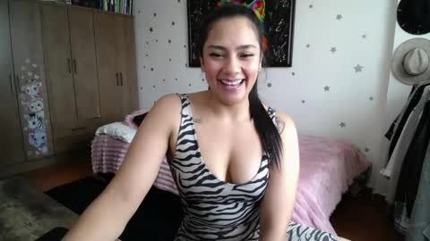 Snapshot of thaliacooper chatting on 05.12.26 online show from 05.12.26