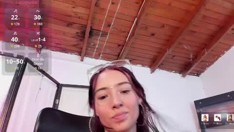 Snapshot of thaliawood4 chatting on 05.18.26 thaliawood4 online show from 05.18.26