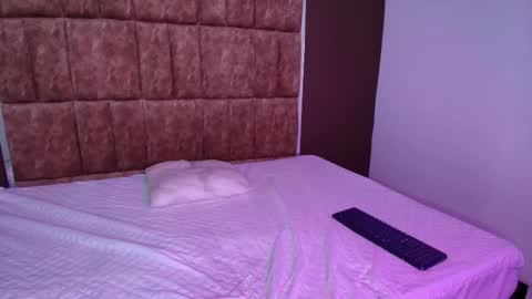 Thamara online show from 10.25.25