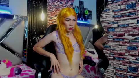 Snapshot of thamara_roberts chatting on 04.23.26 thamara_roberts online show from 04.23.26