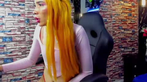 Snapshot of thamara_roberts chatting on 04.30.26 thamara_roberts online show from 04.30.26