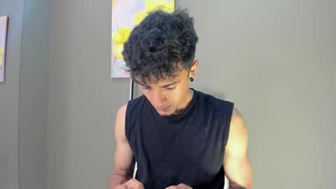 Snapshot of thank_steel chatting on 11.19.25 thank_steel online show from 11.19.25