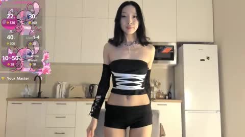 Snapshot of thanos_world1321002 chatting on 02.21.25 thanos_world1321002 online show from 02.21.25