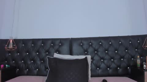 thara webstter online show from 01.08.25