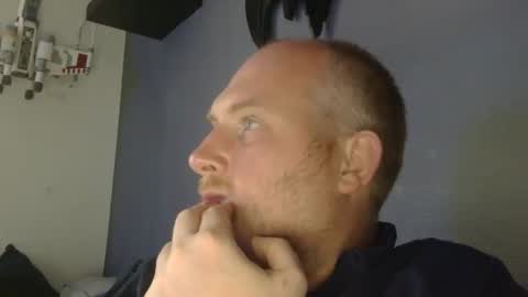 Snapshot of the007146368 chatting on 05.26.26 the007146368 online show from 05.26.26