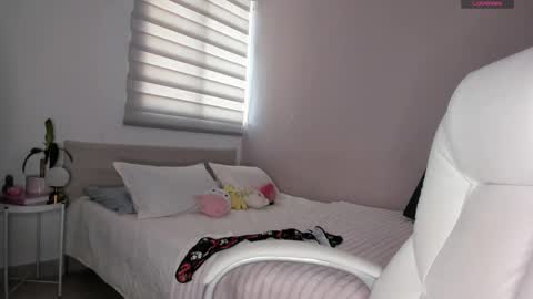 nina mirley online show from 09.24.25