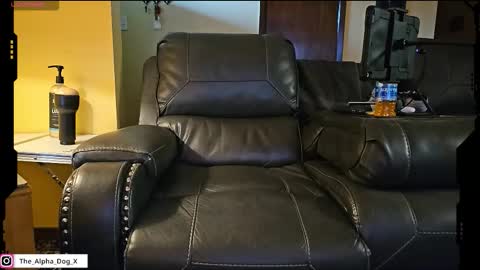 the_alpha_dog_xxx online show from 03.18.26