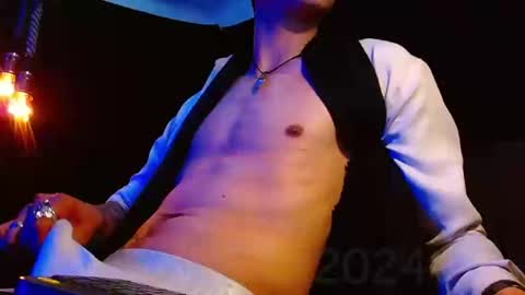 Snapshot of the_anfitrion69 chatting on 12.31.24 GIORGGIO online show from 12.31.24