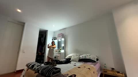 i am Cat  online show from 03.20.26