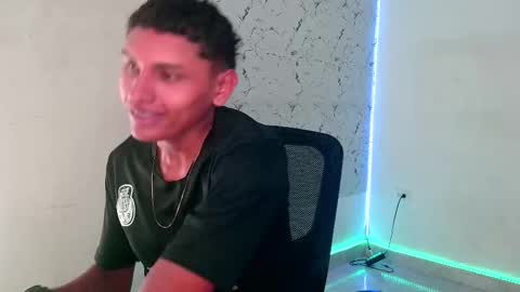 Snapshot of the_crack71 chatting on 09.28.25 Sean OPry online show from 09.28.25