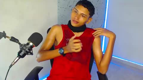 Snapshot of the_crack71 chatting on 09.30.25 Sean OPry online show from 09.30.25