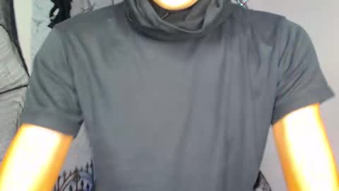 Snapshot of the_crack71 chatting on 10.06.25 Sean OPry online show from 10.06.25