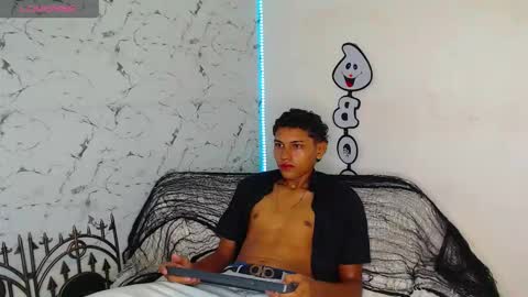 Snapshot of the_crack71 chatting on 10.07.25 Sean OPry online show from 10.07.25