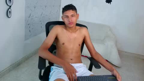 Snapshot of the_crack71 chatting on 10.21.25 Sean OPry online show from 10.21.25