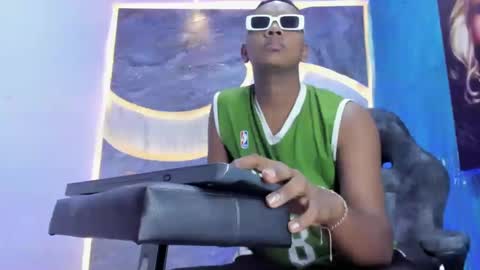 Snapshot of the_hot_boy0 chatting on 11.06.25 the_hot_boy0 online show from 11.06.25