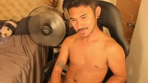 Snapshot of the_killian_jones chatting on 07.14.26 ken online show from 07.14.26