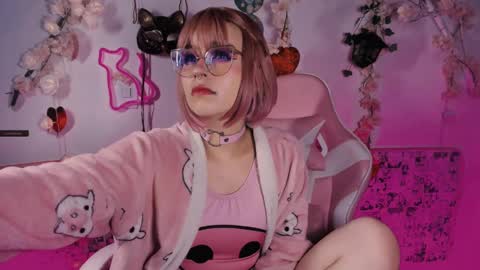 Snapshot of the_kitty_roxy chatting on 02.22.25 ...  ... online show from 02.22.25