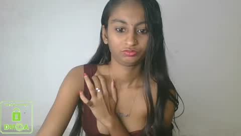 Snapshot of the_right_girl chatting on 01.08.25 Suzan Sexy online show from 01.08.25