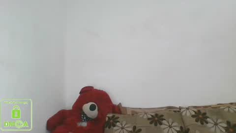 Snapshot of the_right_girl chatting on 01.13.25 Suzan Sexy online show from 01.13.25