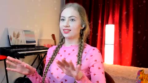 Ally    STREAMING ON TWITCH NOW Check my Twitter for updates online show from 02.14.25