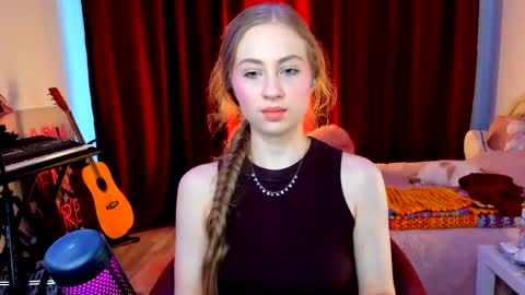 Ally    STREAMING ON TWITCH NOW Check my Twitter for updates online show from 05.28.26