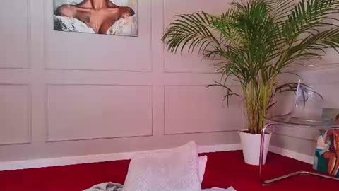 Snapshot of theaglowx chatting on 07.25.26 theaglowx online show from 07.25.26