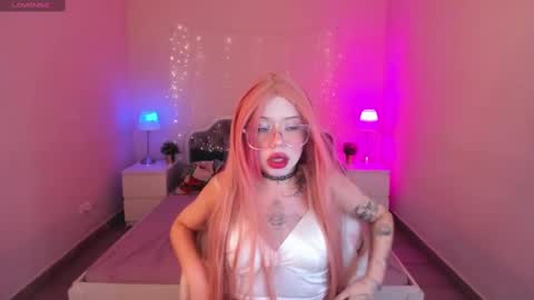 Snapshot of theangelykitty chatting on 01.28.25 theangelykitty online show from 01.28.25