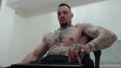 Snapshot of thebestmuscles chatting on 05.19.26 John online show from 05.19.26