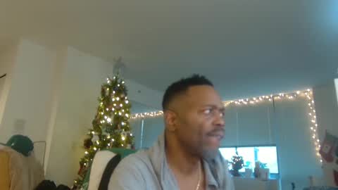 Snapshot of theblacklordmaster chatting on 12.18.24 theblacklordmaster online show from 12.18.24