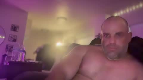 Snapshot of thebuzz777 chatting on 12.11.24 theBuzz777 online show from 12.11.24