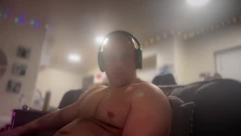 Snapshot of thebuzz777 chatting on 12.17.24 theBuzz777 online show from 12.17.24