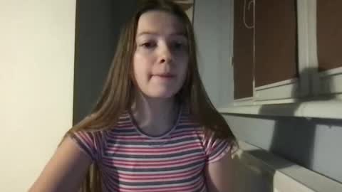 Snapshot of thecrystal chatting on 02.02.25 Crystal online show from 02.02.25