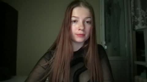 Snapshot of thecrystal chatting on 09.09.25 Crystal online show from 09.09.25