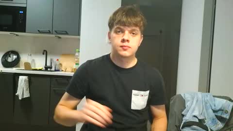 thecuteguy144949 online show from 10.31.25