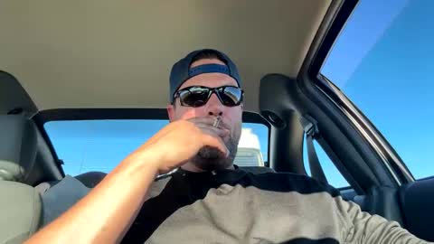 Carter Bates online show from 10.28.25