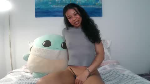 Snapshot of thedreamteam23 chatting on 02.22.25 Pizzababe22 online show from 02.22.25