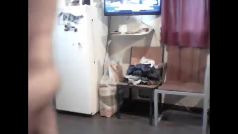 Snapshot of thedudnextdoor chatting on 10.13.25 thedudnextdoor online show from 10.13.25