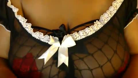 Thee Bustiest Bella online show from 01.17.26