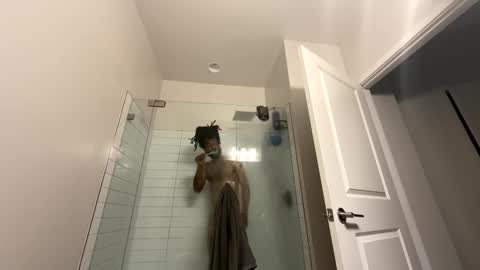 Snapshot of theekingcapo chatting on 12.15.24 king capo thee online show from 12.15.24