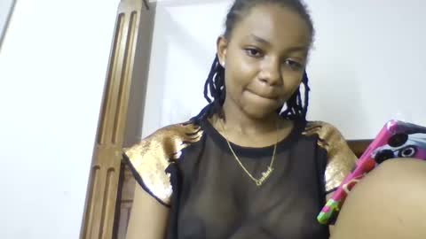 Snapshot of theequinn chatting on 09.24.25 theequinn online show from 09.24.25