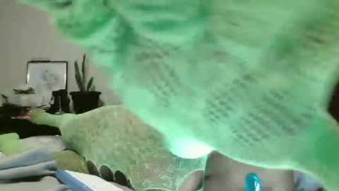 TheeTashelly online show from 10.21.25