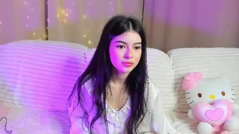 Snapshot of thegirlyoullcomebackto chatting on 06.16.26 Anora online show from 06.16.26