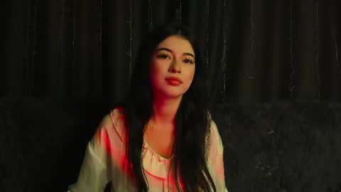 Snapshot of thegirlyoullcomebackto chatting on 06.18.26 Anora online show from 06.18.26