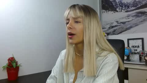 Peyton online show from 11.04.25